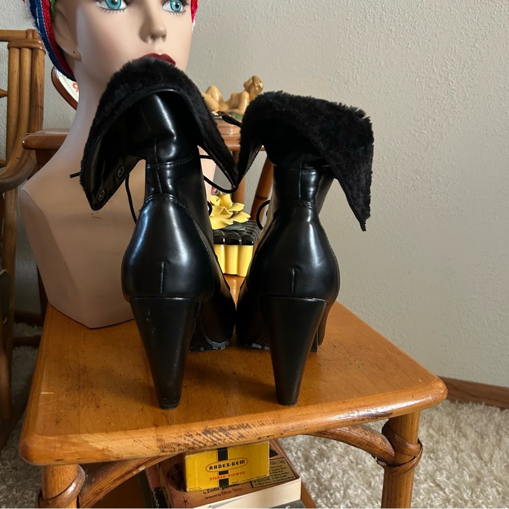 SOLD Retro Black Ankle Boots 9 Heel Bootie Faux Fur - Picture 6 of 8